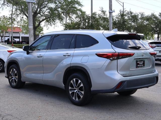 used 2021 Toyota Highlander car, priced at $29,495