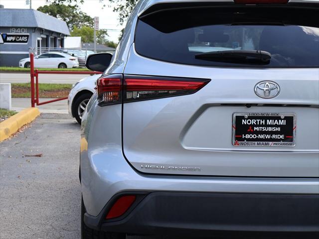 used 2021 Toyota Highlander car, priced at $29,495