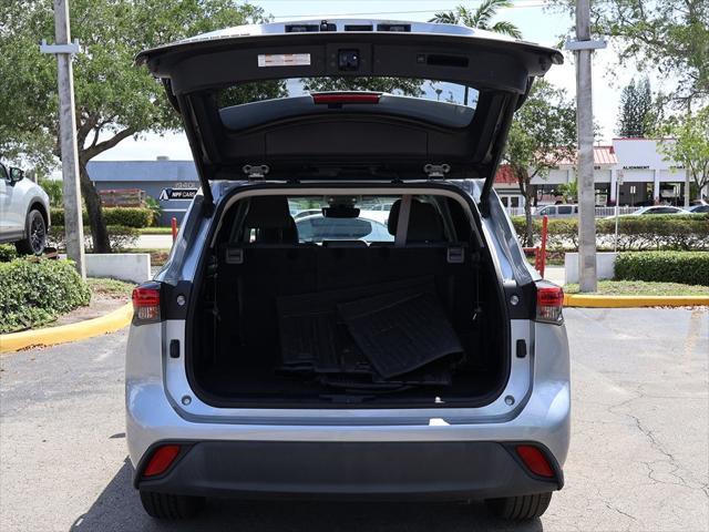 used 2021 Toyota Highlander car, priced at $29,495