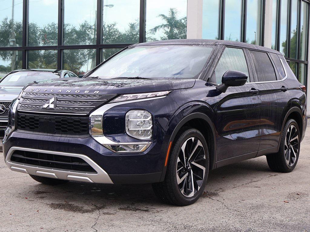 used 2023 Mitsubishi Outlander car, priced at $21,490