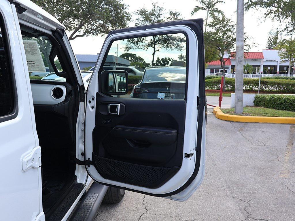 used 2021 Jeep Wrangler Unlimited car, priced at $26,495