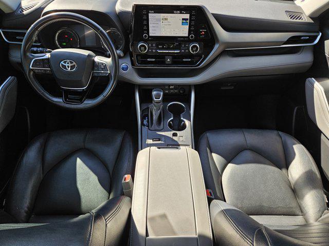 used 2020 Toyota Highlander Hybrid car, priced at $29,501