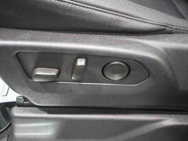 used 2022 Chevrolet Silverado 1500 car, priced at $45,098