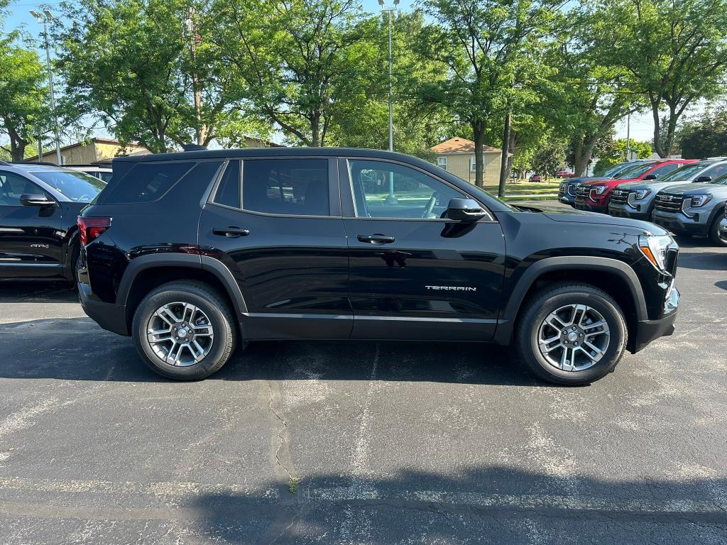 new 2025 GMC Terrain car, priced at $29,603