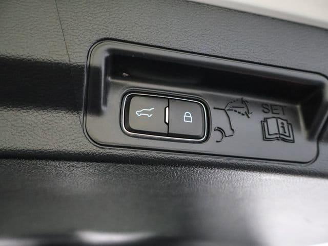 used 2021 Ford Explorer car, priced at $23,393