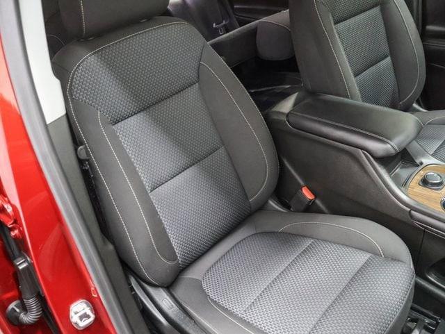 used 2023 GMC Acadia car, priced at $29,392
