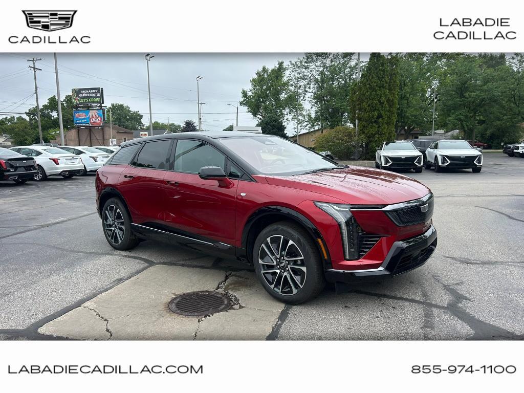 new 2025 Cadillac OPTIQ car, priced at $53,690