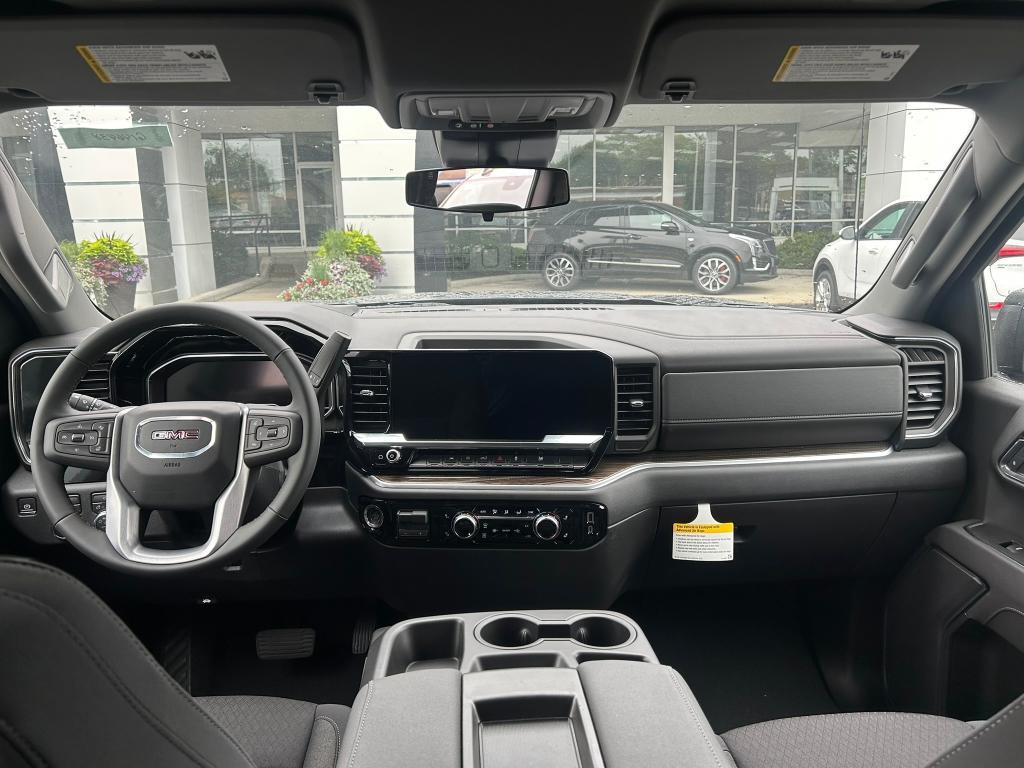 new 2025 GMC Sierra 1500 car, priced at $45,538