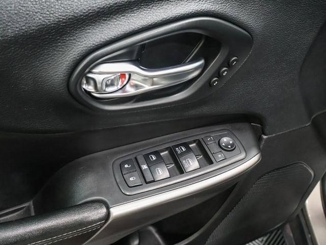 used 2019 Jeep Cherokee car, priced at $17,483