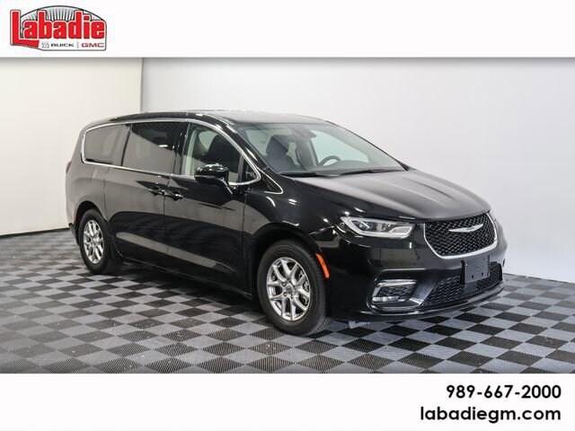 used 2024 Chrysler Pacifica car, priced at $29,684