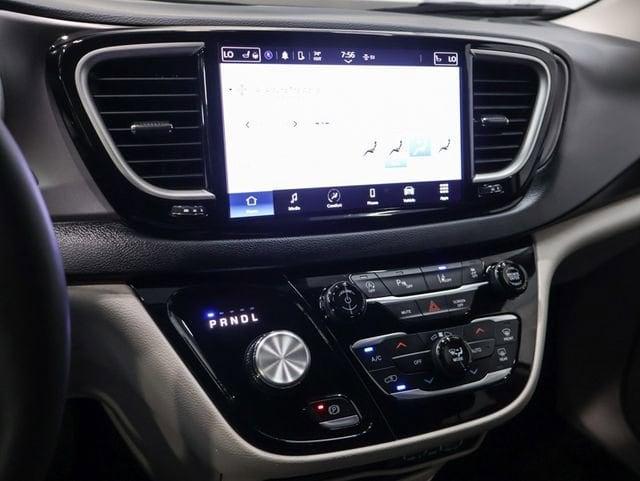 used 2024 Chrysler Pacifica car, priced at $29,684