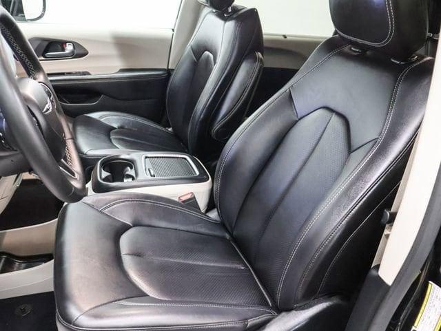 used 2024 Chrysler Pacifica car, priced at $29,684