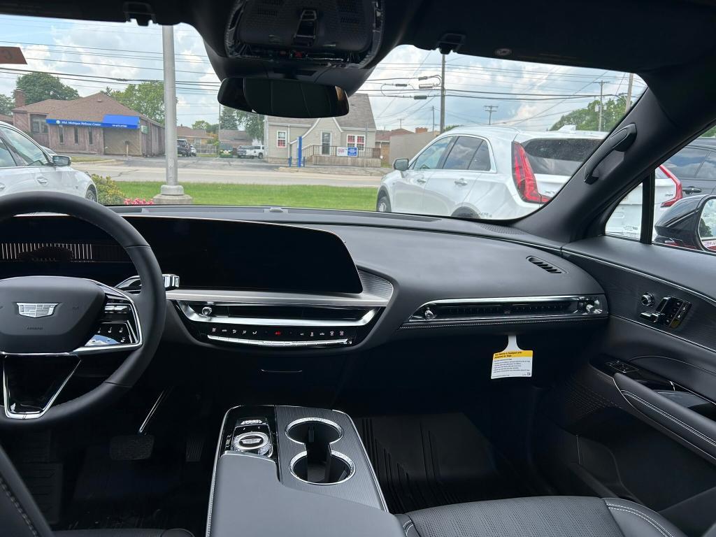 new 2025 Cadillac LYRIQ car, priced at $61,610