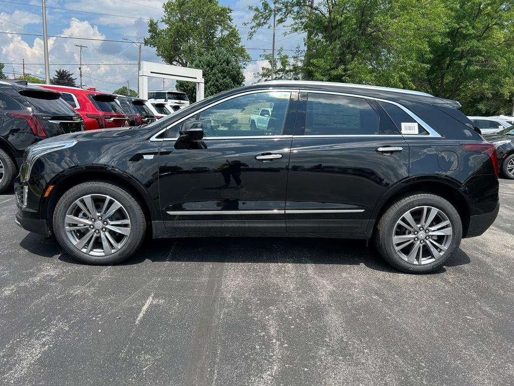 new 2025 Cadillac XT5 car, priced at $47,984