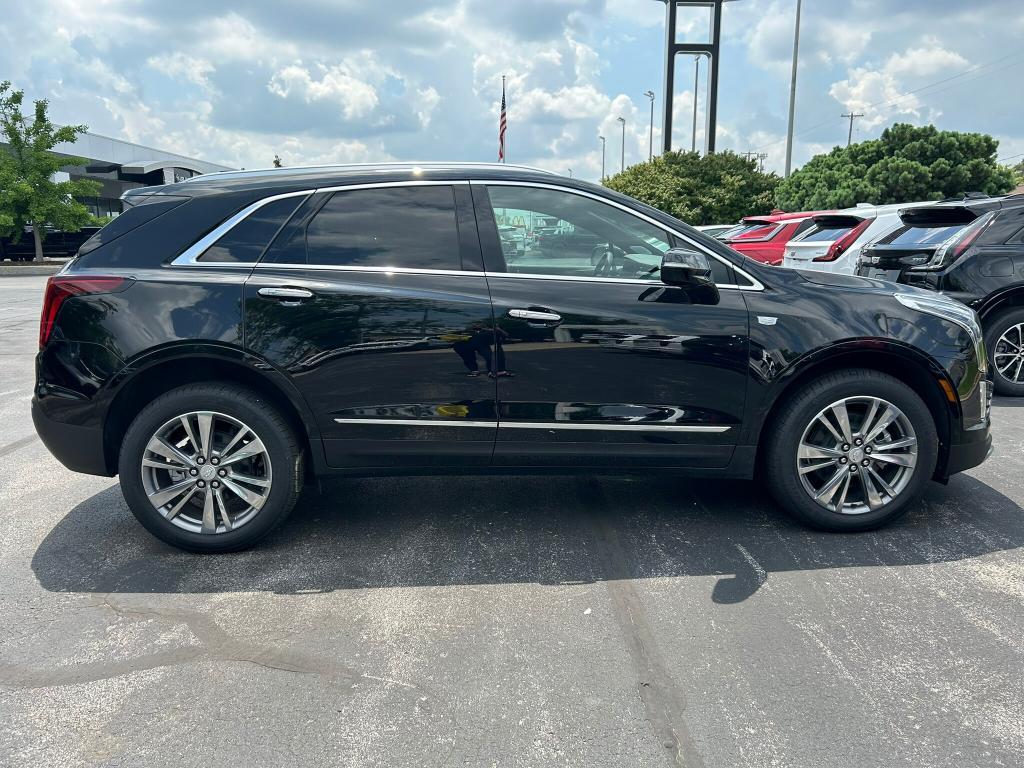 new 2025 Cadillac XT5 car, priced at $47,984