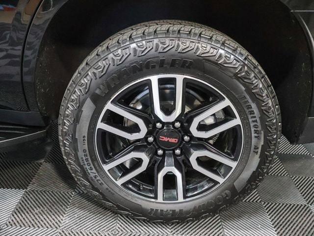 used 2023 GMC Yukon car, priced at $62,504