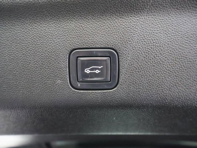 used 2023 GMC Yukon car, priced at $62,504