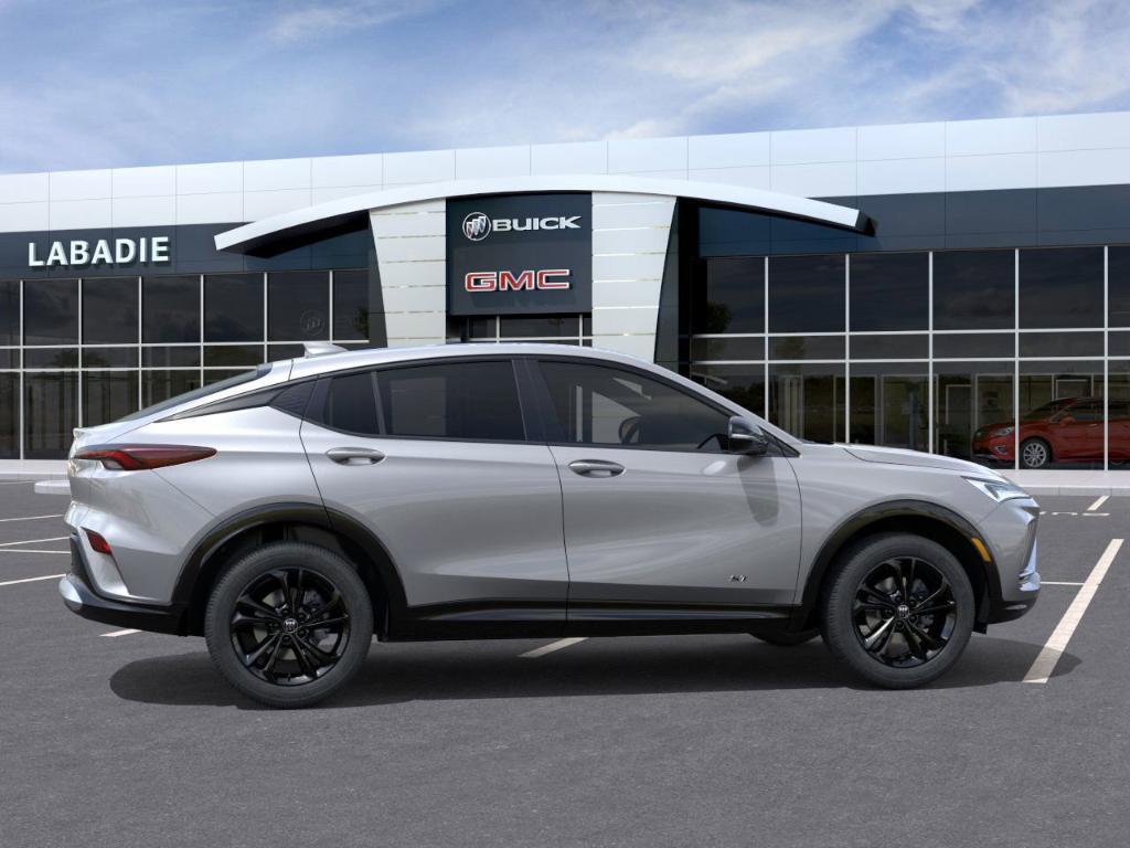 new 2025 Buick Envista car, priced at $27,382