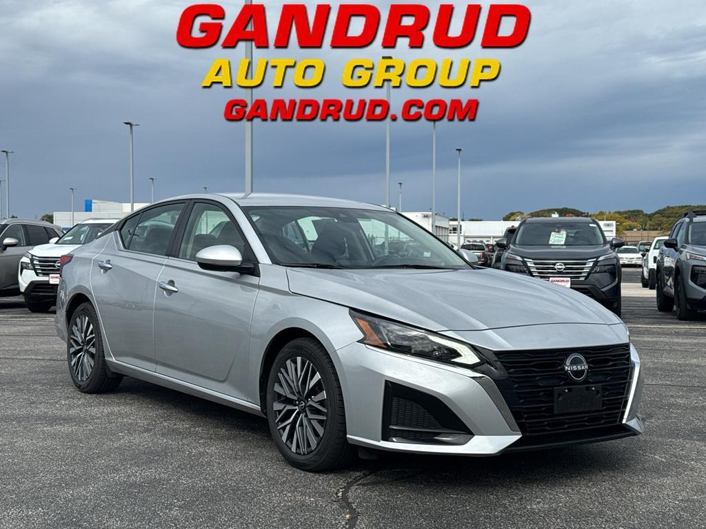 used 2023 Nissan Altima car, priced at $20,990
