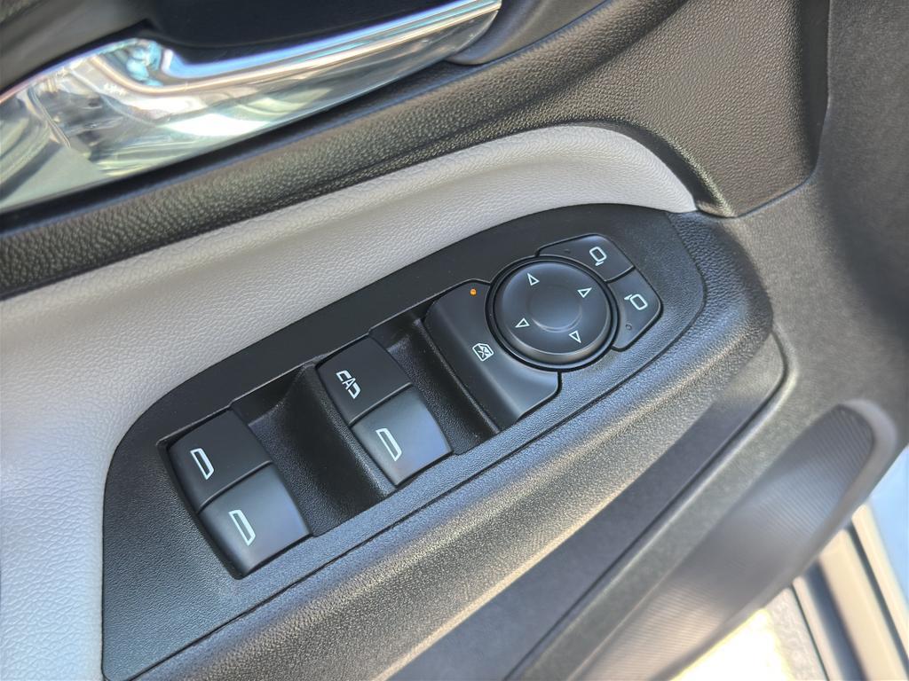 used 2024 Chevrolet Equinox car, priced at $27,990