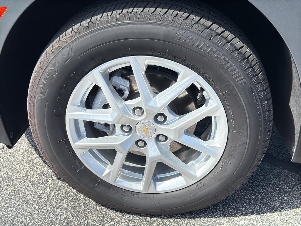 used 2024 Chevrolet Equinox car, priced at $27,990