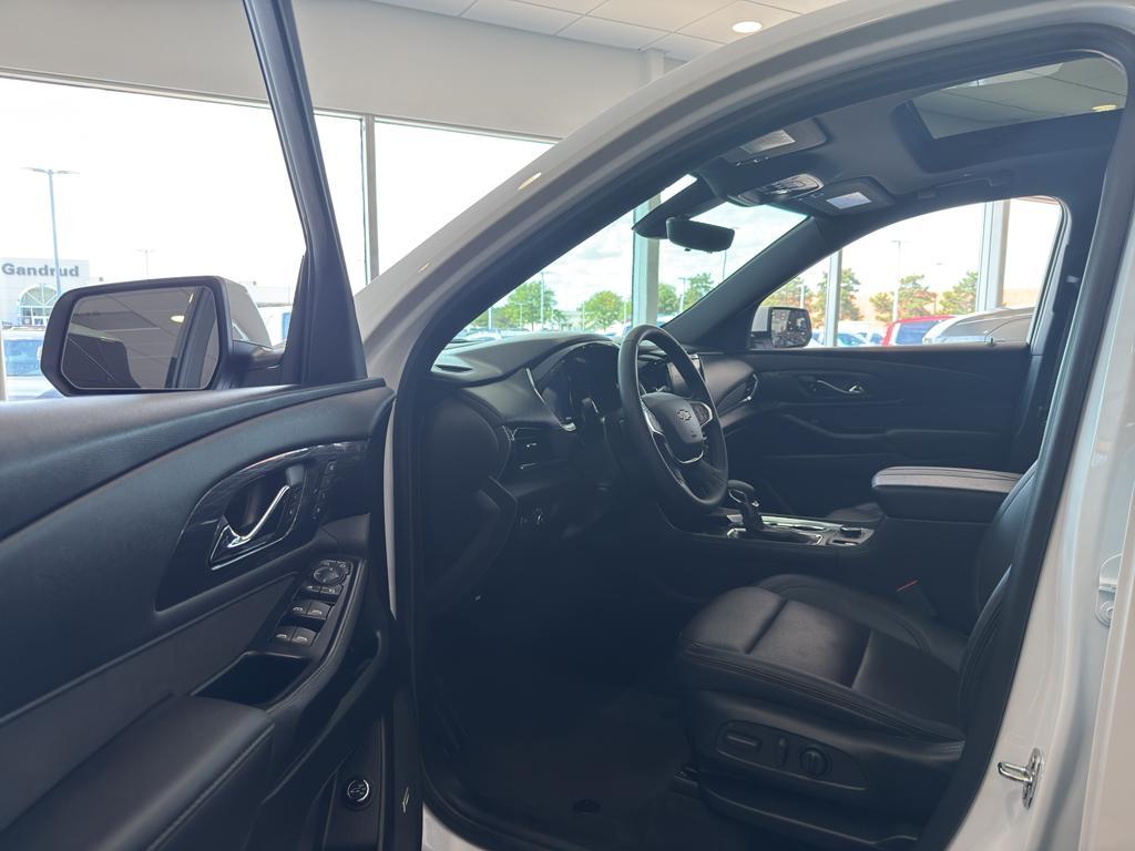used 2023 Chevrolet Traverse car, priced at $49,590