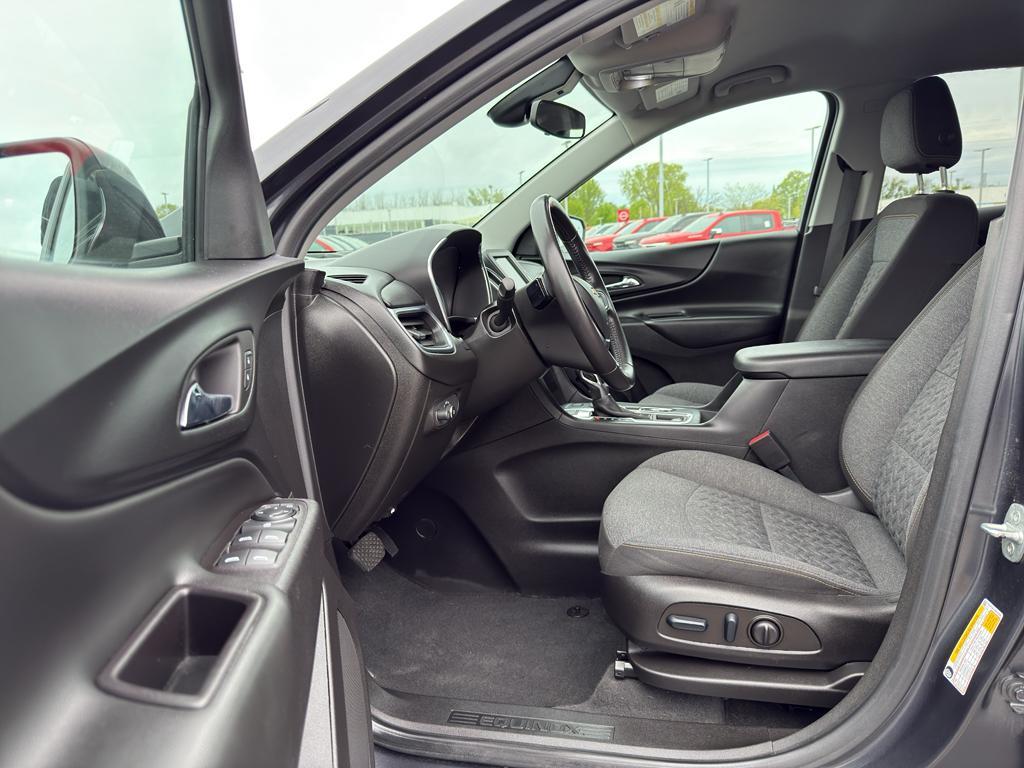 used 2022 Chevrolet Equinox car, priced at $22,290