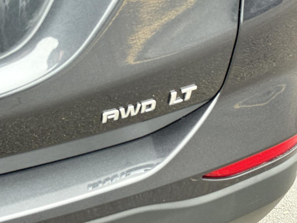 used 2022 Chevrolet Equinox car, priced at $22,290