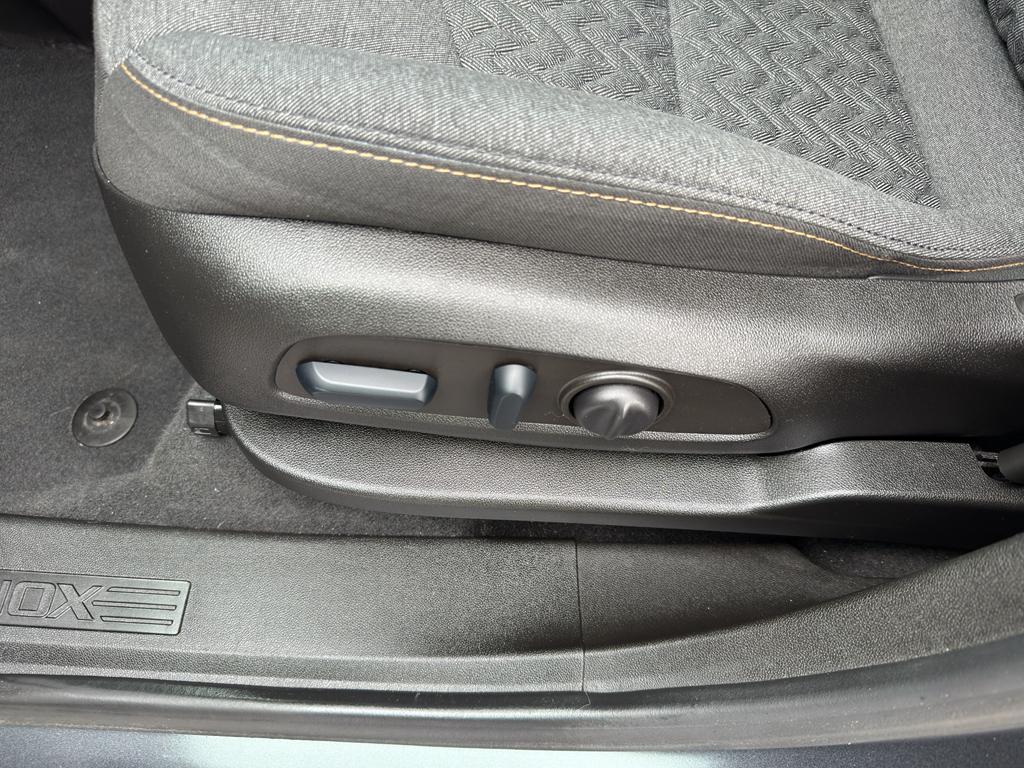used 2022 Chevrolet Equinox car, priced at $22,290