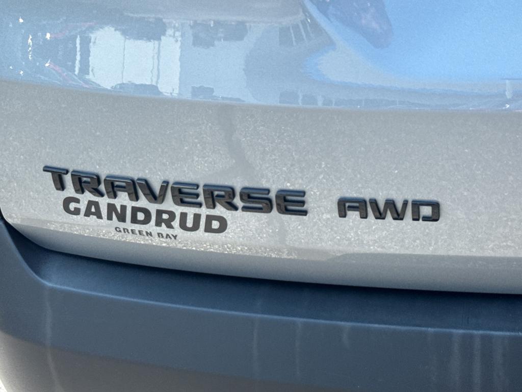 used 2023 Chevrolet Traverse car, priced at $44,990
