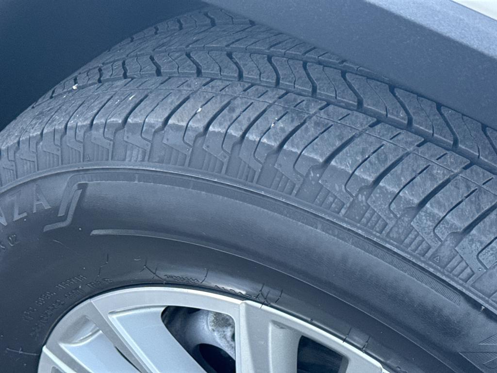 used 2023 Chevrolet Traverse car, priced at $35,990