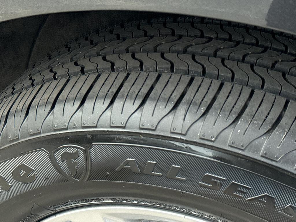 used 2021 Chevrolet Equinox car, priced at $17,790