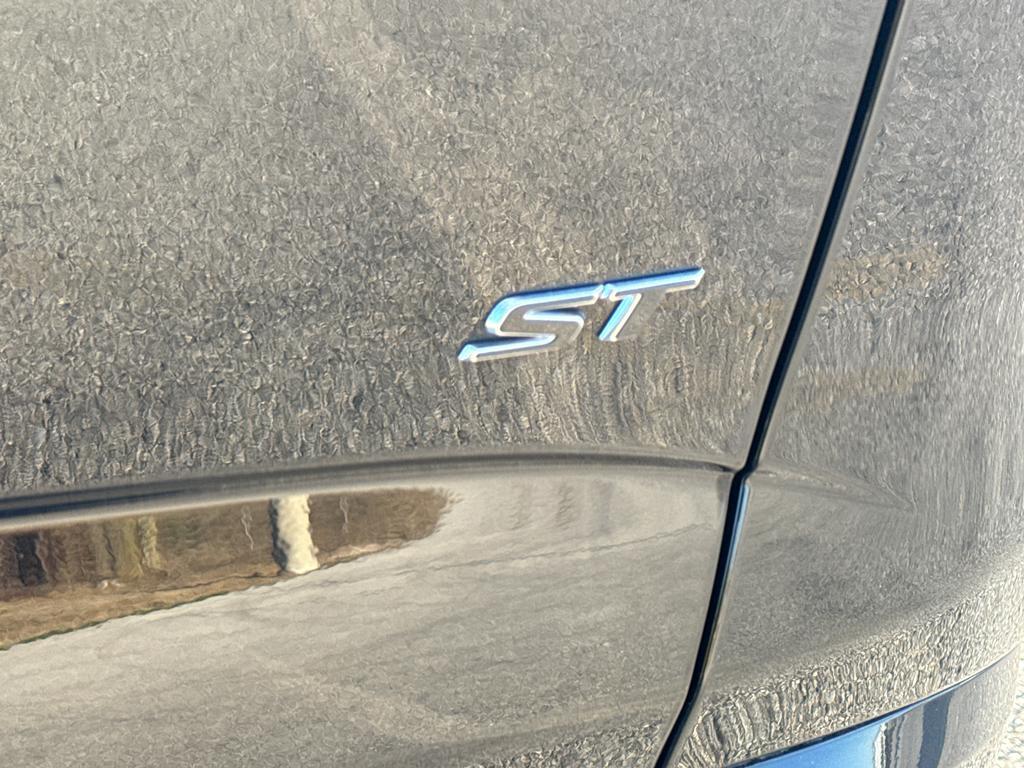 used 2023 Buick Enclave car, priced at $38,990