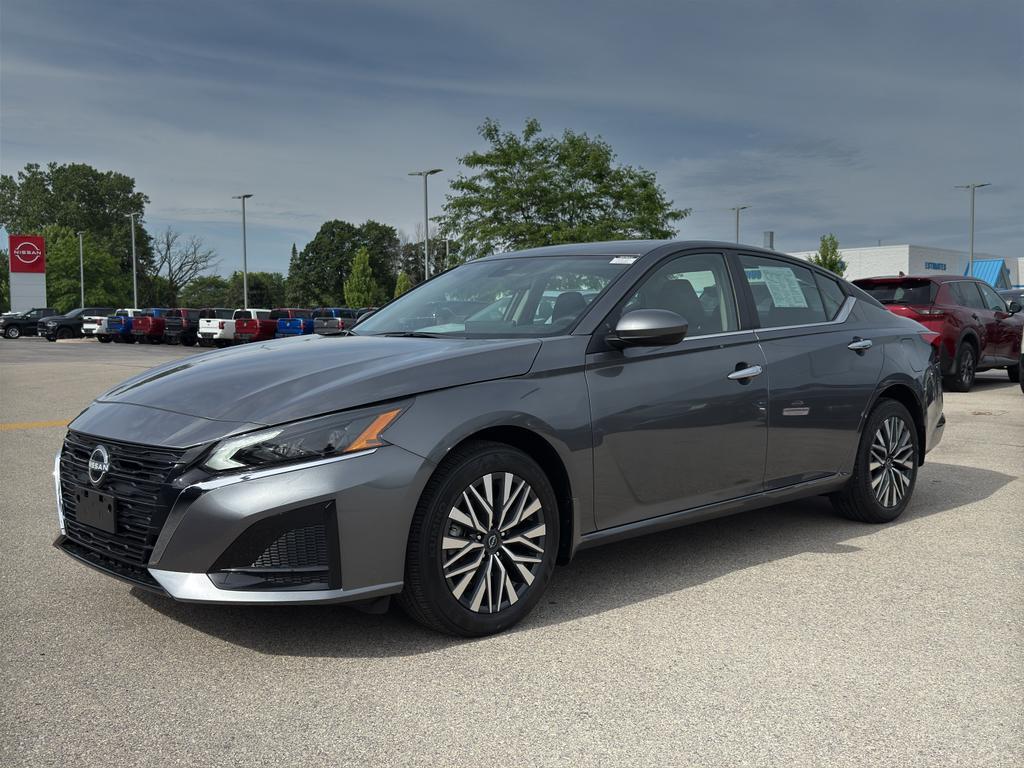 used 2024 Nissan Altima car, priced at $27,990
