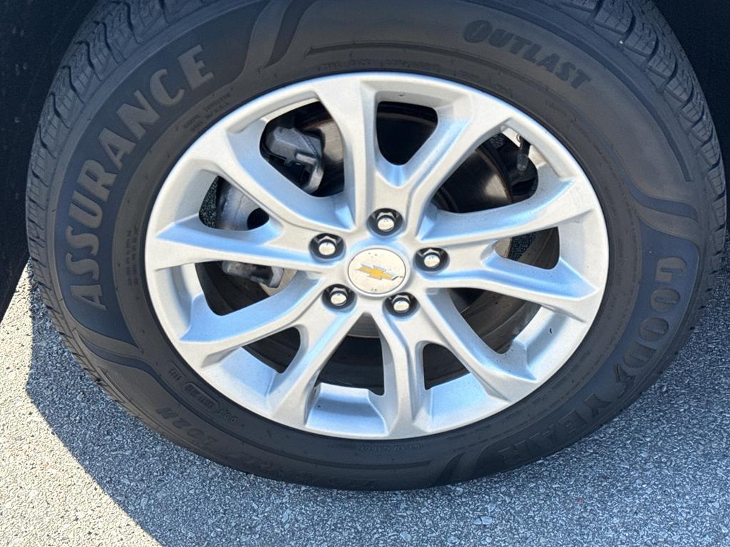 used 2018 Chevrolet Equinox car, priced at $9,486