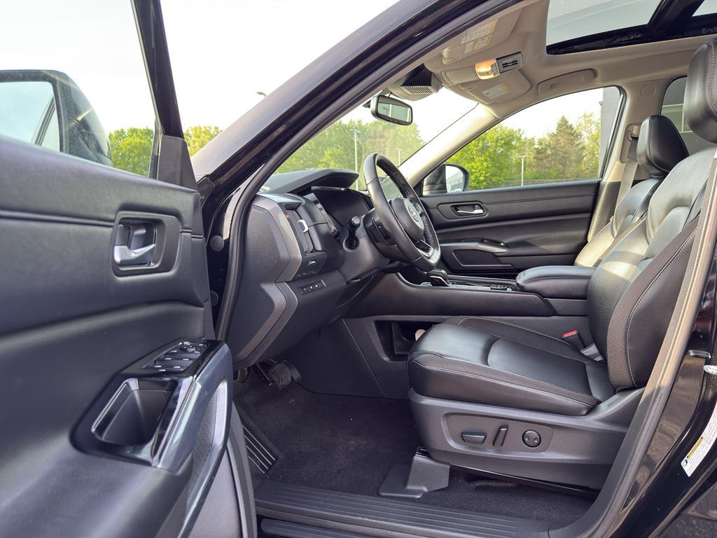 used 2022 Nissan Pathfinder car, priced at $34,990