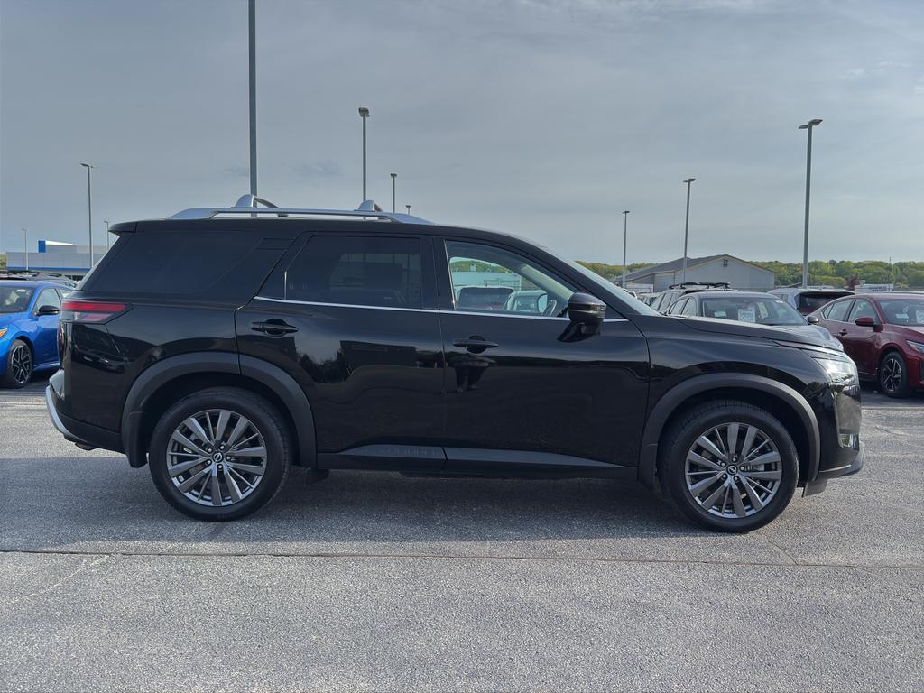 used 2022 Nissan Pathfinder car, priced at $34,990