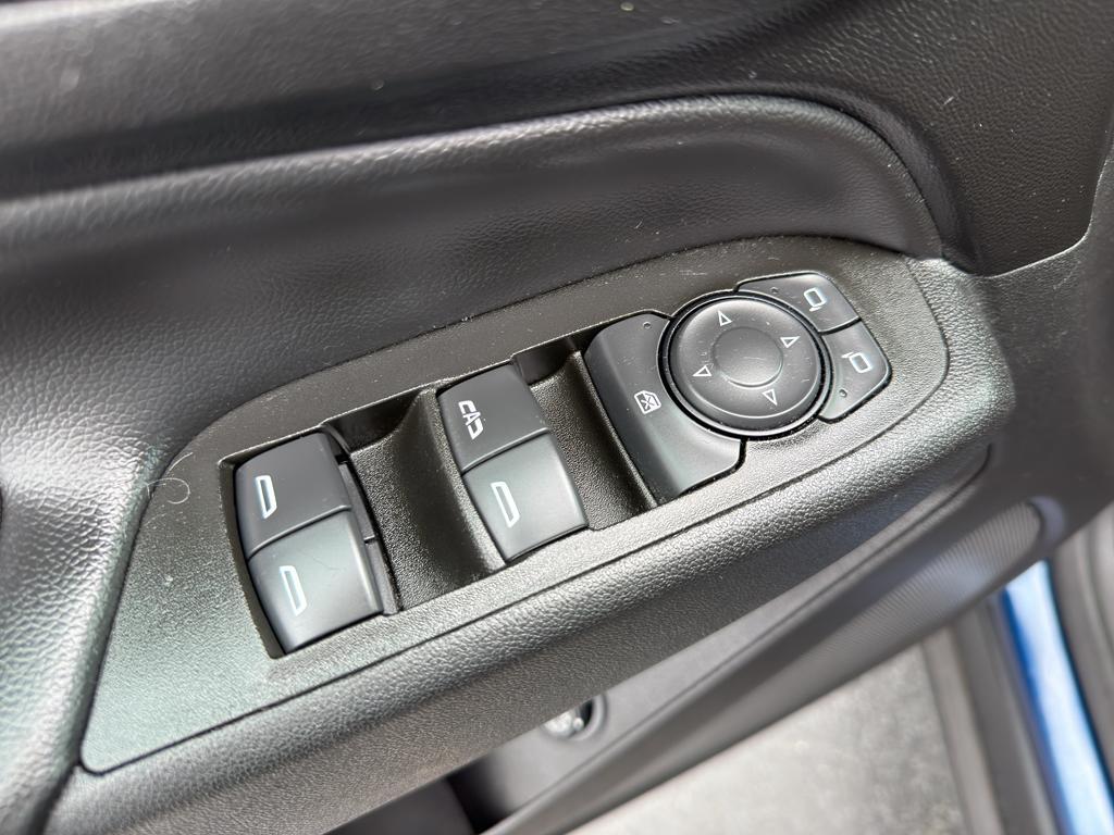 used 2022 Chevrolet Equinox car, priced at $21,390
