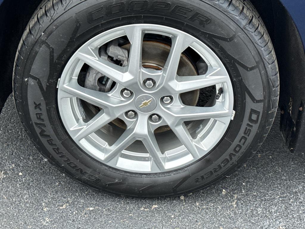 used 2022 Chevrolet Equinox car, priced at $21,390