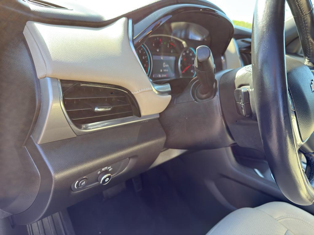 used 2022 Chevrolet Traverse car, priced at $34,990
