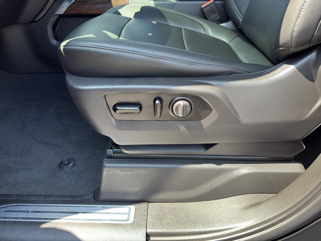 used 2021 GMC Sierra 1500 car, priced at $45,995