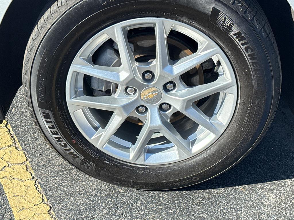 used 2022 Chevrolet Equinox car, priced at $20,990