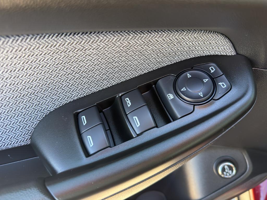 used 2024 Chevrolet TrailBlazer car, priced at $25,990