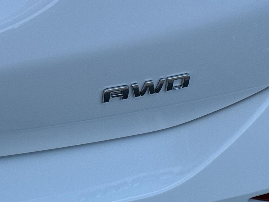 used 2024 Chevrolet Equinox car, priced at $24,990