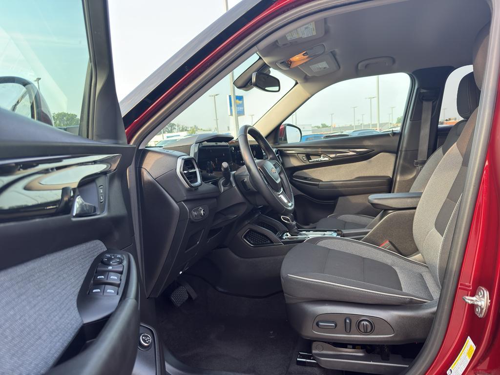 used 2024 Chevrolet TrailBlazer car, priced at $23,990