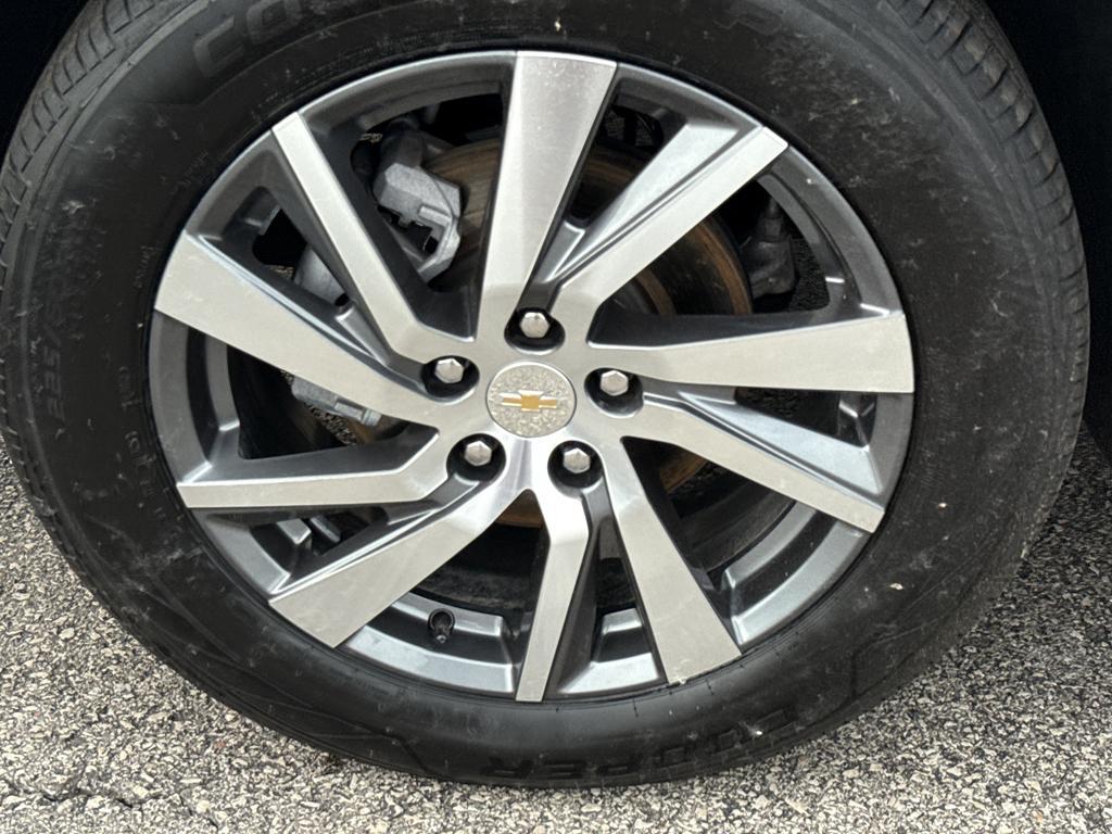 used 2023 Chevrolet Equinox car, priced at $27,990