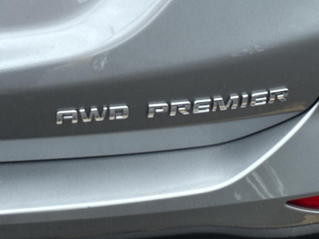 used 2023 Chevrolet Equinox car, priced at $27,990