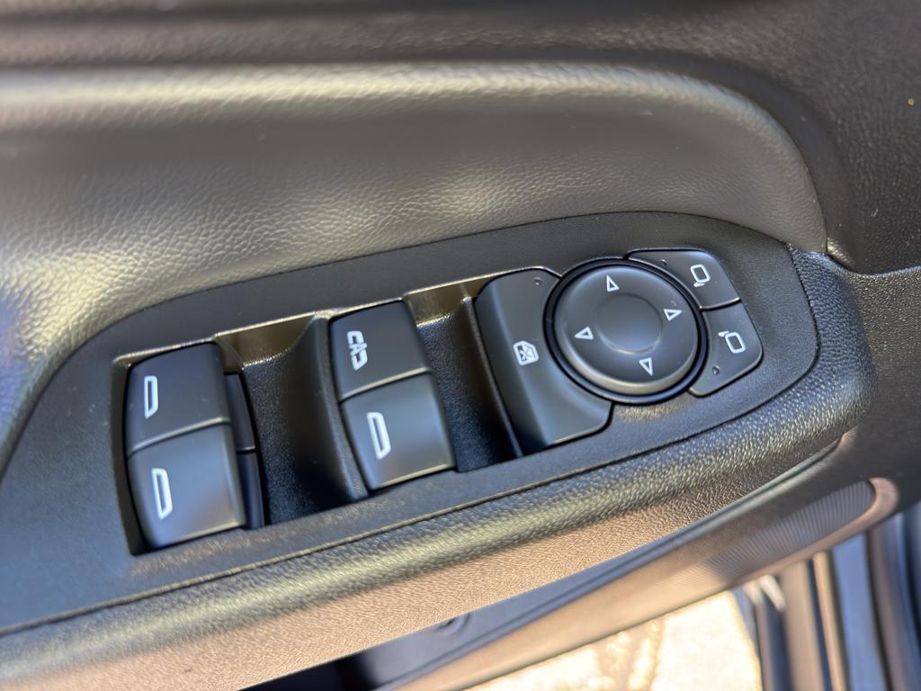 used 2023 Chevrolet Equinox car, priced at $24,990