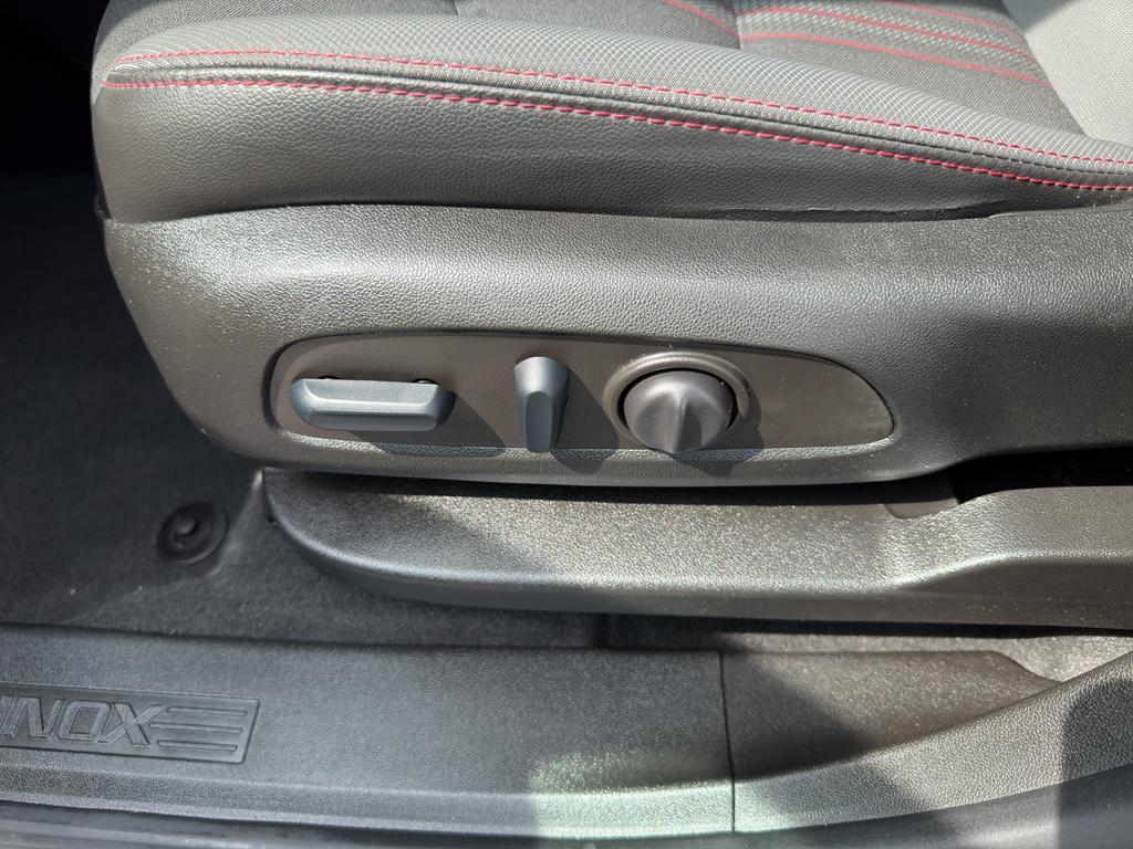 used 2022 Chevrolet Equinox car, priced at $25,990
