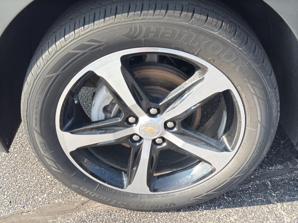 used 2023 Chevrolet Equinox car, priced at $25,690